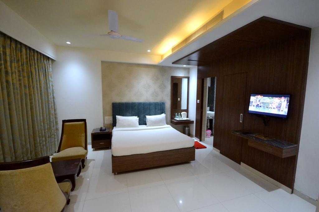 Hotel City Heart Shirdi Ngoại thất bức ảnh